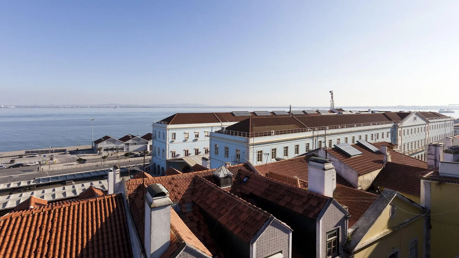 Hello Lisbon Santa Apolonia Apartments 0*,